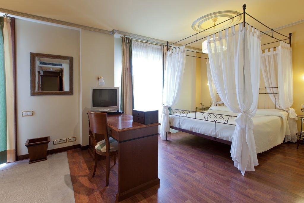Hotel Azofra Burgos Exterior photo