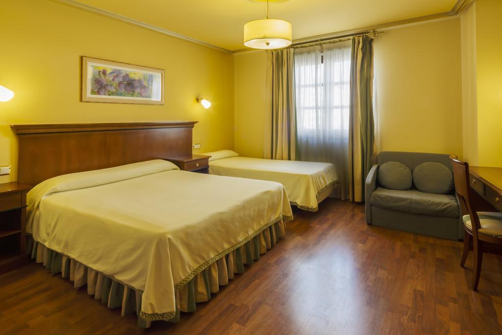 Hotel Azofra Burgos Exterior photo